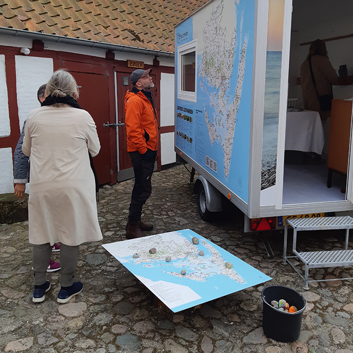 Formidlingstrailer med kort