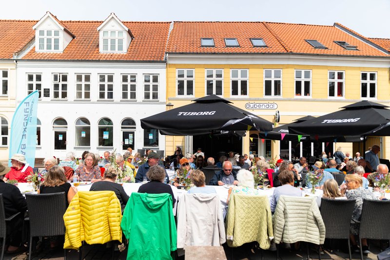 Langbordsfrokost på Torvet i Rudkøbing under Geopark Dage 2025